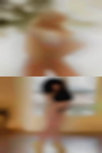 Medium now build naked woman.